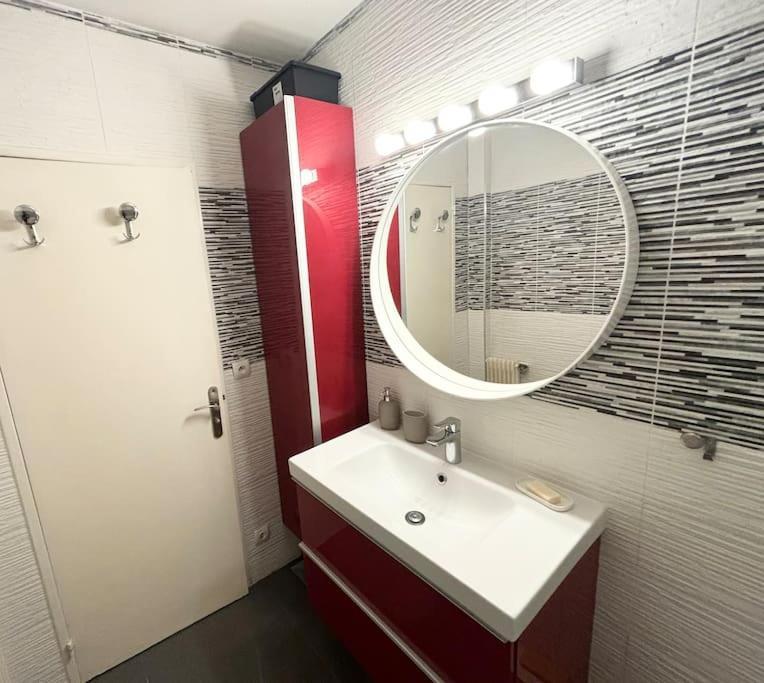 Appartement Confort Avec Balcon - Champigny Ngoại thất bức ảnh