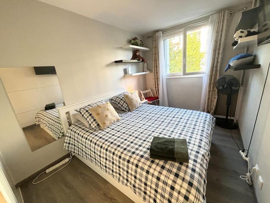 Appartement Confort Avec Balcon - Champigny Ngoại thất bức ảnh