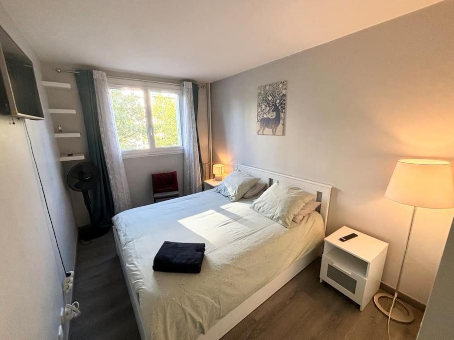 Appartement Confort Avec Balcon - Champigny Ngoại thất bức ảnh