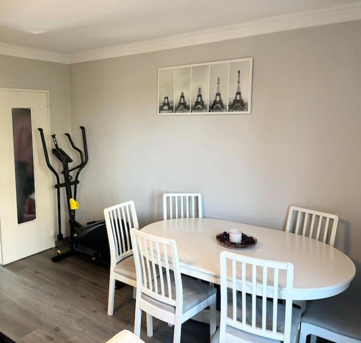 Appartement Confort Avec Balcon - Champigny Ngoại thất bức ảnh