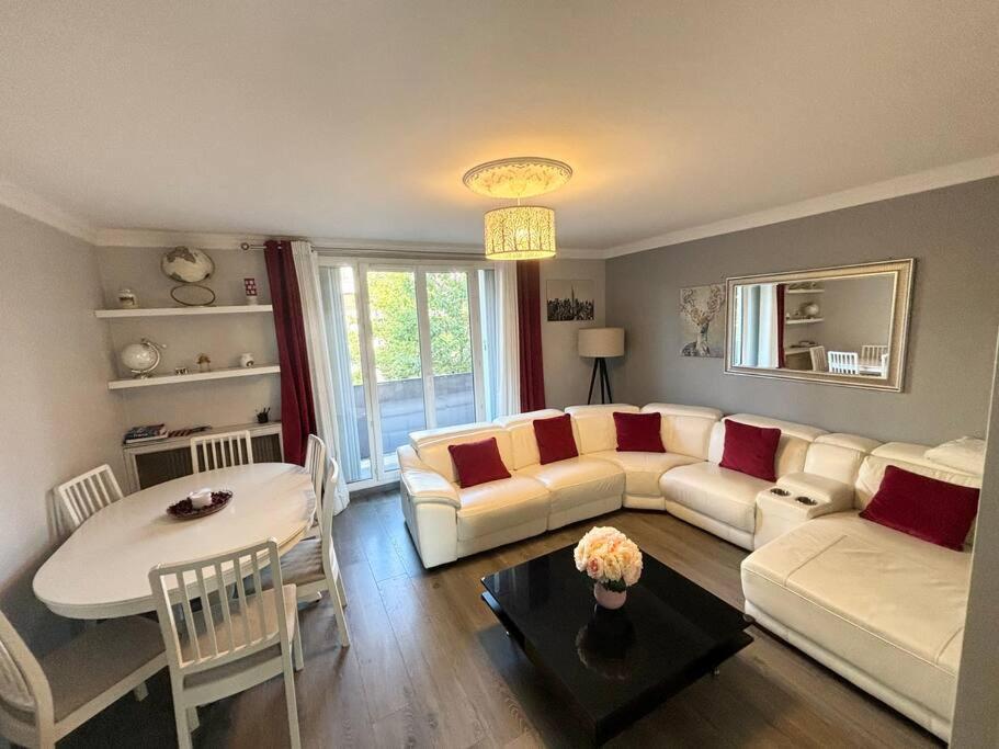 Appartement Confort Avec Balcon - Champigny Ngoại thất bức ảnh